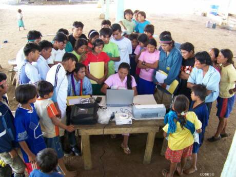 Fotovoltaische Solarenergie für Gemeide Computer in den Provinzen Morona Santiago und Pastaza Amazonas Region Ecuador Südmerika